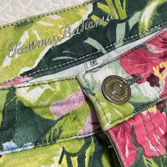 Tommy Bahama Ella Twill Pink Green Tropical High Rise Crop Pants Sz 12 - Picture 8 of 15